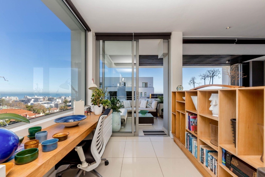 2 Bedroom Property for Sale in Sea Point Western Cape